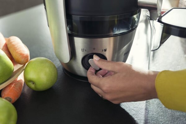 Philips 1200W Avance Collection Juicer, Black, 1Liters, HR1922/21, 2 Years Warranty – UAE Version